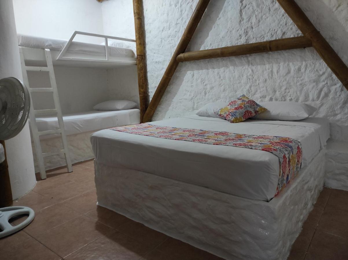 Caramba Hospedaje Hotel Tonsupa Buitenkant foto