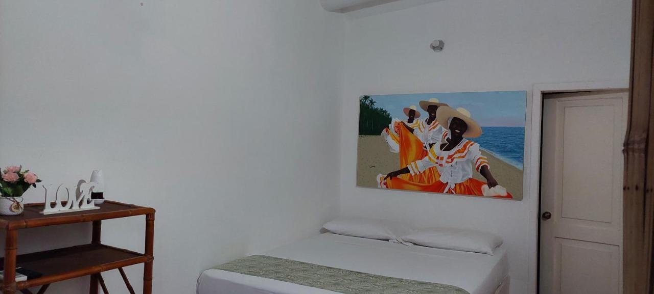 Caramba Hospedaje Hotel Tonsupa Buitenkant foto
